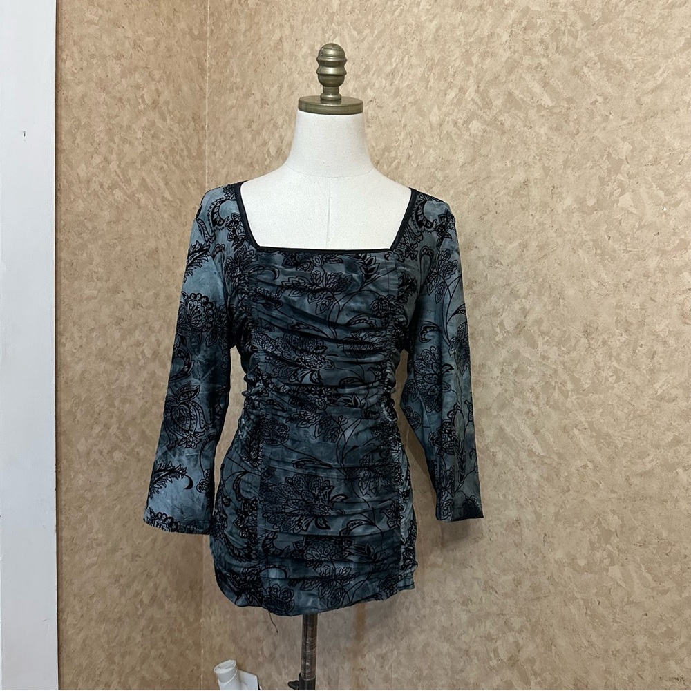 VTG Y2K 2000s Gray & Black Paisley Floral Ruched Square Neck Top